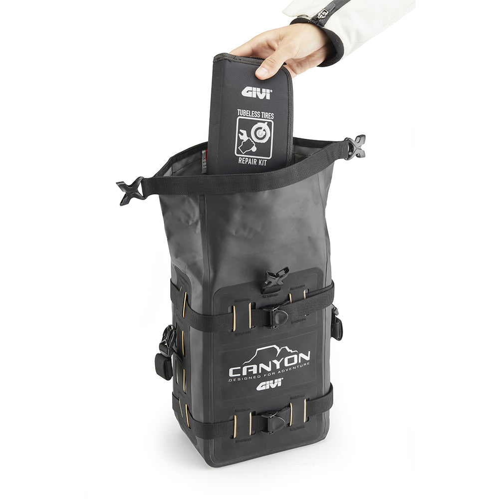 GRT722B 8LTR WATER RESISTANT CARGO BAG